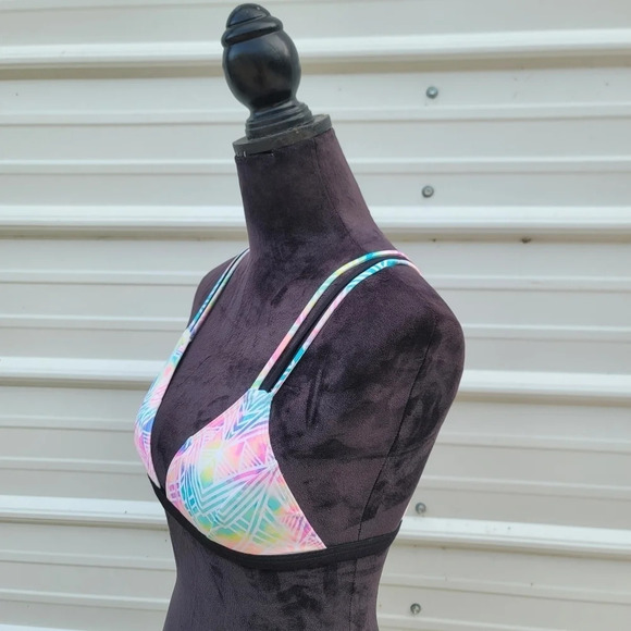 NWT Victoria's Secret Swim Top Triangle Bikini Strappy Crossback Wireless Sz XS - Picture 8 of 13